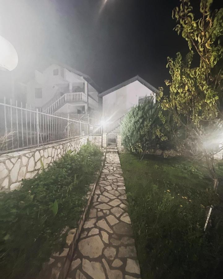 Apartments In Villa Viktoria Sutomore Extérieur photo