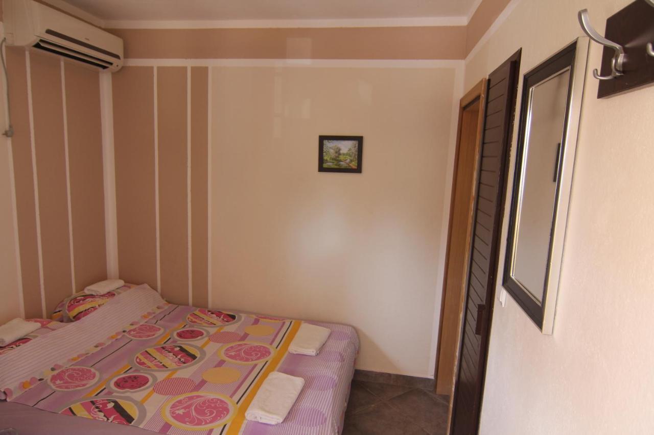 Apartments In Villa Viktoria Sutomore Extérieur photo