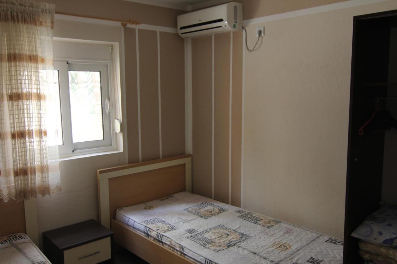Apartments In Villa Viktoria Sutomore Extérieur photo