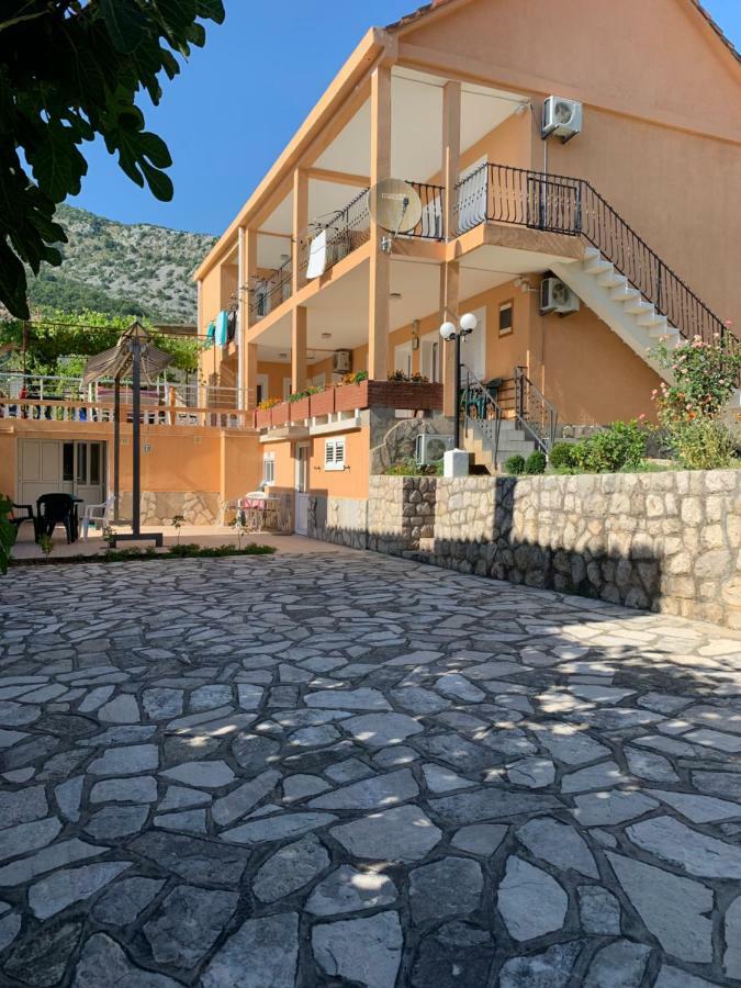 Apartments In Villa Viktoria Sutomore Extérieur photo